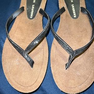 NWOT Chinese Laundry Black Sparkle Flip Flops Size 9